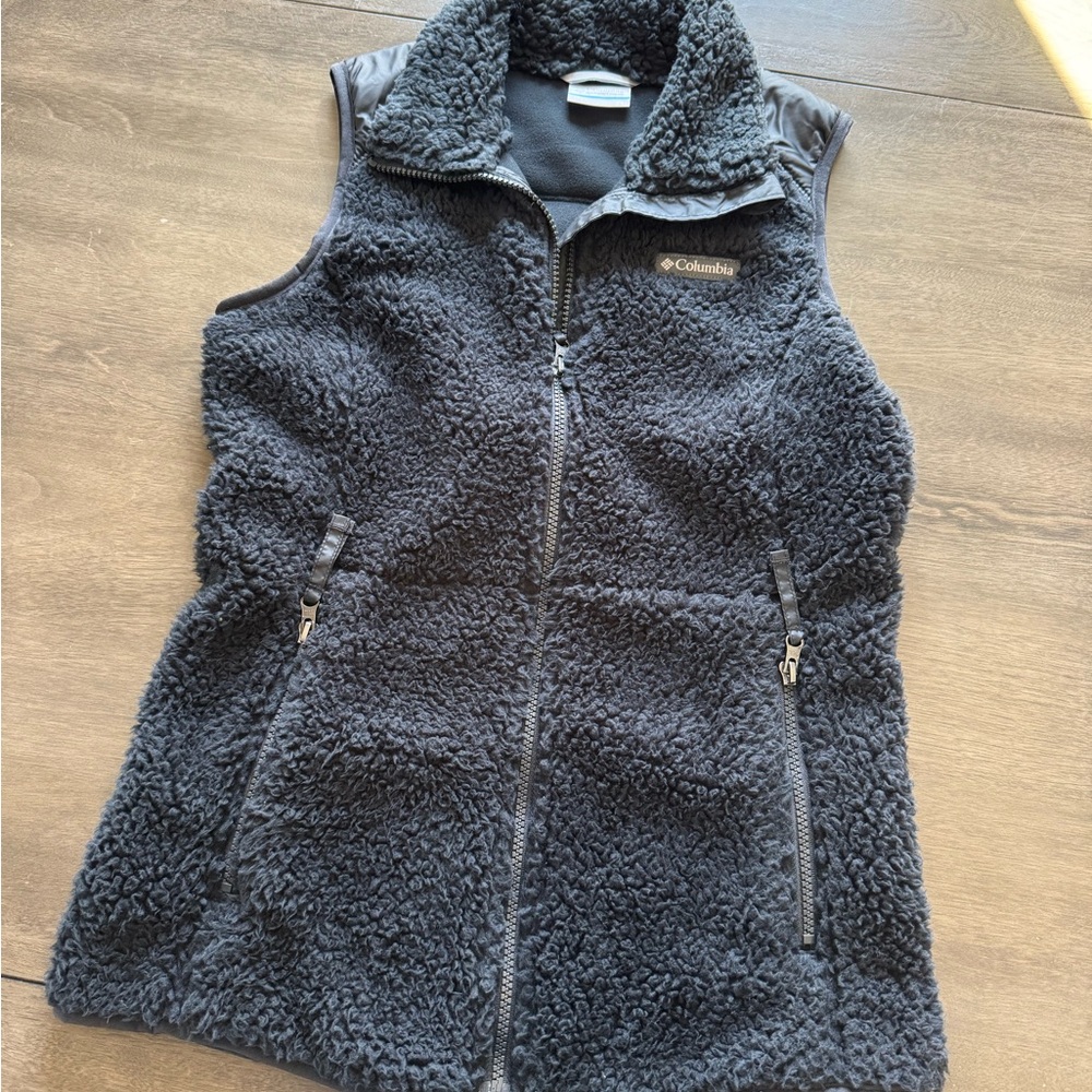 Columbia Women's Black Fleece Vest